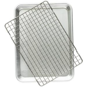 Nordic Ware Naturals Quarter Sheet with Oven-Safe Nonstick Grid (Quarter Sheet with Nonstick Grid)