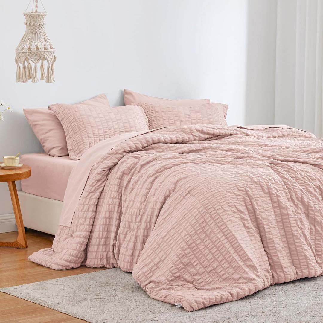 Love's cabin Seersucker Pink Queen Comforter Set 7 Pieces, All Season Bedding Set, Queen Bed in a Bag Comforter Set with Comforter, Flat Sheet, Fitted Sheet, Pillowcase and Pillow Sham (Queen (88"X88"))