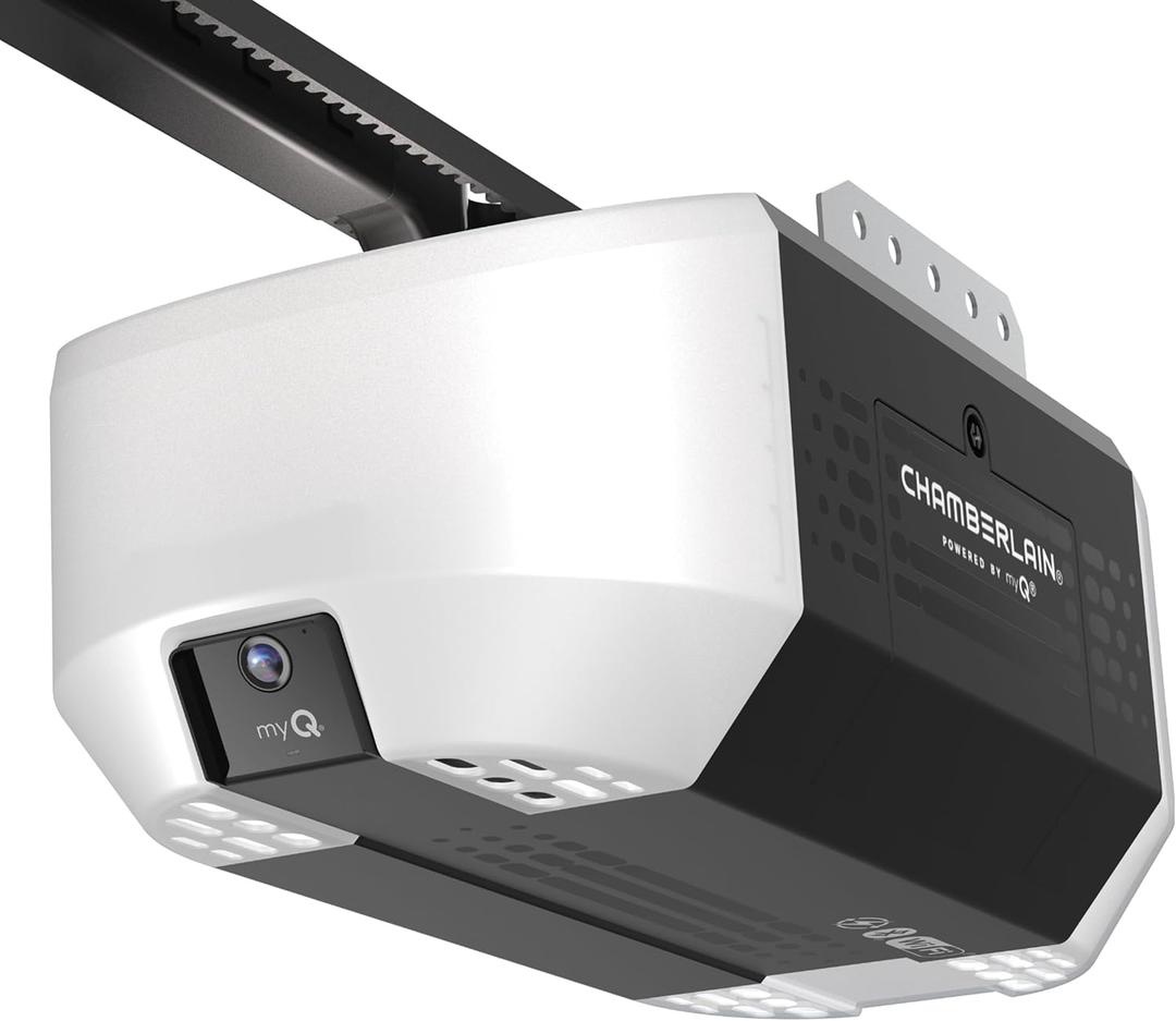 Chamberlain Garage Door Opener 3/4 HP Belt Drive myQ Garage Door Opener with Fixed Camera, Battery Backup, 2Bulb LED Lighting