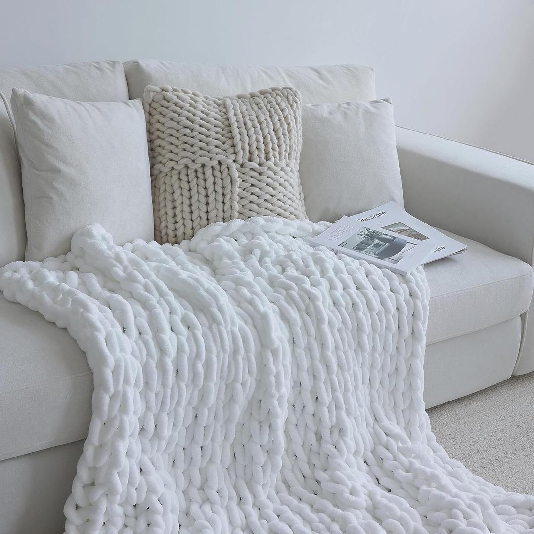 Maetoow Chenille Chunky Knit Blanket Throw 5060 Inch, Handmade Warm & Cozy Blanket Couch, Bed, Home Decor, Soft Breathable Fleece Banket, Christmas Thick and Giant Yarn ThrowsWhite