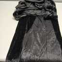 Velvet Cloak with Hood for Men & Women, Hooded Cape Cloak Unisex Halloween Witch Vampire Wizard Raven Cosplay Costume