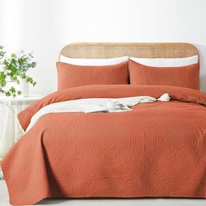 WURUIBO Full/Queen Quilt Set Burnt Orange,Ultrasonic Embossed Bedspread, Lightweight Microfiber Coverlet, Modern Thin Bedding Set for All Season, 3 Piece(1 Quilt,2 Pillow Shams)