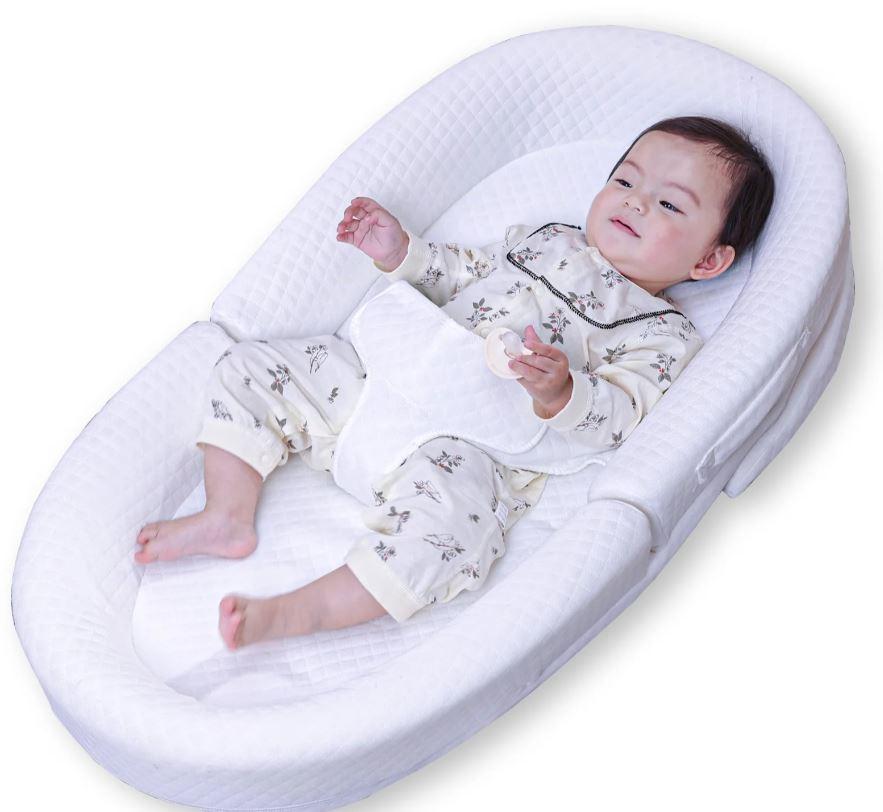 Babelio Baby Lounger Whitem
(0–24 Months)