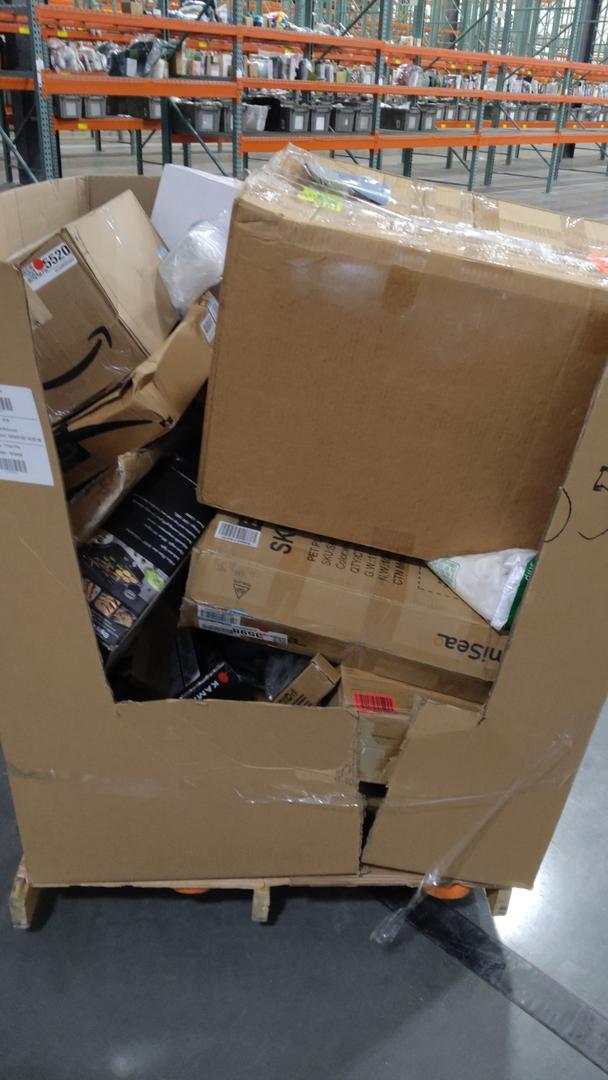 Pallet of Salvage Items