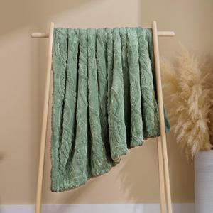 EVERGRACE Classic Cable Jacquard Sherpa Fleece Throw Blanket for Couch, Soft Cozy Fuzzy Plush Blankets for All Seasons, Reversible Thick Warm Blanket for Bed, Sofa, Living Room, Sage Green, 60" x 80"