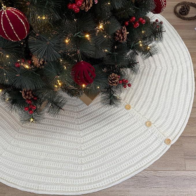 36-Inch Rib Knit Christmas Tree Skirt with Oak Buttons, Cream White