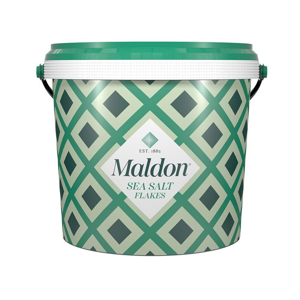 Maldon - Sea Salt Flakes Tub, 3.1 lb (1.4kg) - Unique Pyramid Shaped Salt Flakes, Perfect for a Wide Range of Dishes, Hand-Harvested for Four Generations