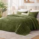 BEDELITE Velvet Quilt Set Queen Size - Luxury Velvet Comforter Bedding Set 3 Pieces, Lightweight Soft Cozy Olive Green Oversized Bedspread Coverlet for All Seasons with 2 Pillow Shams Olive Green, Full/Queen(88"x92")