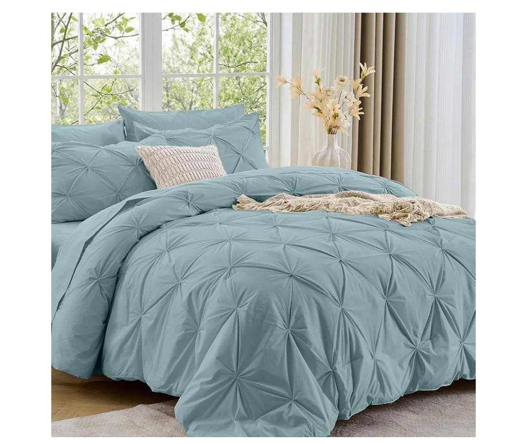 Bedsure 7-Piece Queen Comforter Set & Sheet Set, Light Blue Bed in a Bag Ultra-Soft Microfiber with Down Alternative, Deep Pocket Fitted Sheet, Pintuck Design, Room Decor, OEKO-TEX Certifie d 86in. x 90in.