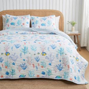 Twin Size Coastal Quilt Bedding Set | Summer Colorful Coral Bedspread | Beach-Themed 2-Piece Reversible Bedding Sets & Collections | Quilted Nautical Coverlet (Twin / Twin XL, Colorful Seascapes)
