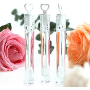 105 Pcs Mini White Heart Bubble Wands Party Favors, Mini Bubble Wands for Weddings, Anniversaries, Valentine's Day, Celebrations, Engagement for Guests