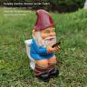 Bygytyo Naughty Resin Gnomes on Toilet Outdoor Garden Gnome Statue Christmas Halloween Garden Decoration Gifts,Suitable for Lawns,Courtyards,Patios,Desks,Gardens,Etc.