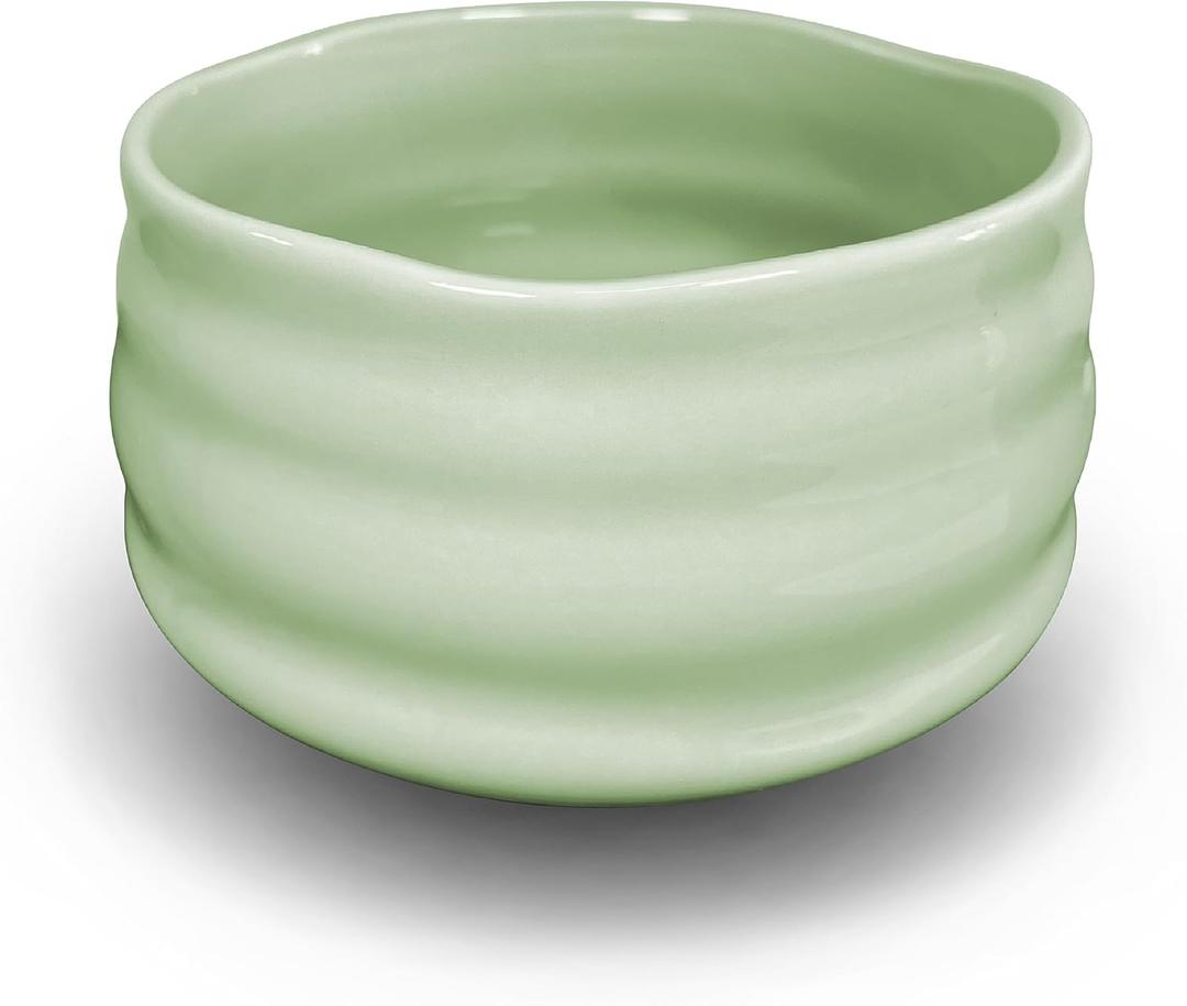 Ceramic Matcha Bowl, Handmade Japanese Green Tea Whisk Cup,Matcha Tea Bowl For Ceremony Chawan 500ml 17oz (Matcha Green)