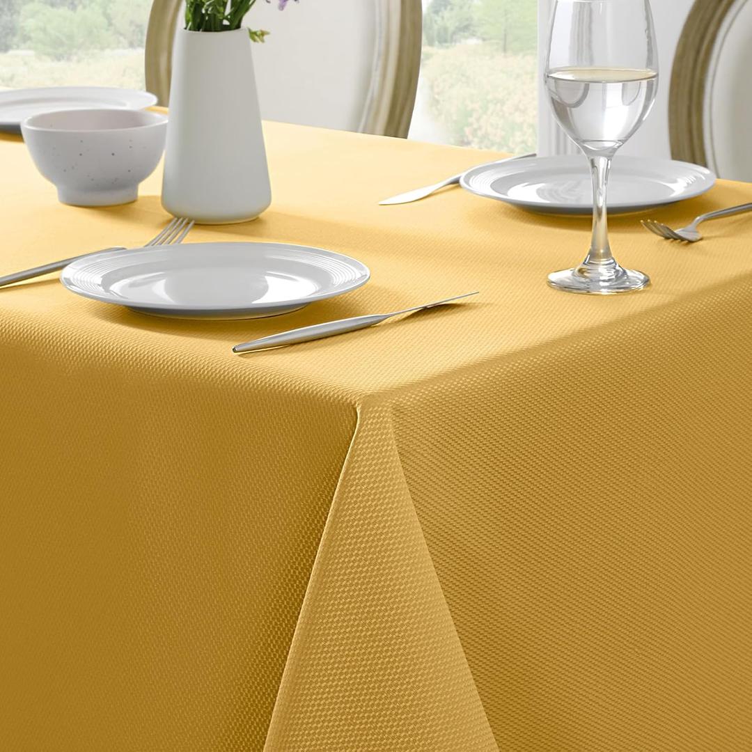 Softalker Christmas Rectangle Weaved Texture Pattern Tablecloth,Winter Jacquard Waterproof Wipeable Stain Resistant Wrinkle Free Table Cloth for Xmas Party Dinner - 52 x 70 Inch,Gold