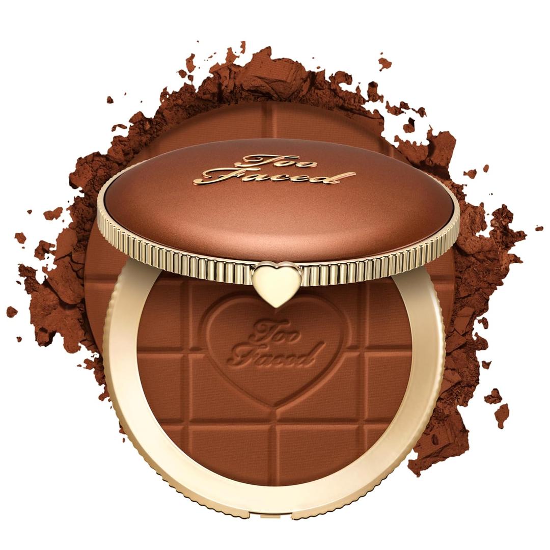 Too Faced Chocolate Soleil Matte Blurring Bronzer | Matte Bronzer Powder that Mimics Natural Skin for Blurred Sun-Kissed Effect