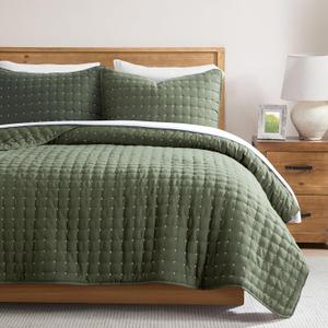 WDCOZY California Oversized Cal King Size Quilt Bedding Sets with 2 Pillow Shams, Lightweight Soft Bedspread Coverlet Bed Cover for All Season, 3 Pieces, 116x106 inches, Moss Green