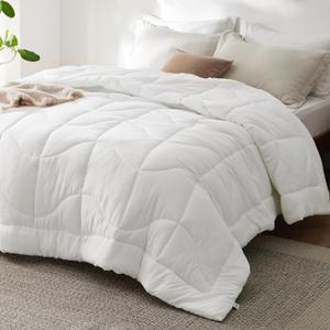 Bedsure Full Size Comforter - Comforter Full for All Season, Ultra-Soft Down Alternative & Prewashed Duvet Insert with 4 Tabs - Machine Washable, White, 86x82 Inches