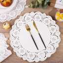 MCEAST 100 Pack Round White Paper Doilies 13.5 Inches Lace Paper Place Mats Rustic Scallop Doily Disposable Paper Table Pads for Food Cakes Crafts Party Weddings Tableware Decor
