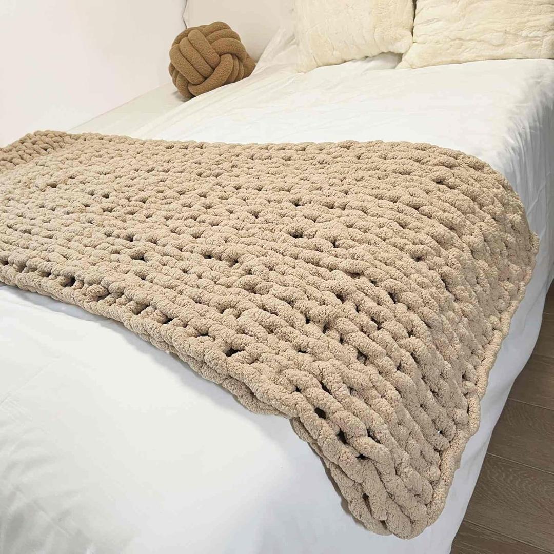 Chunky Knit Blanket Throw 40"40", Chenille Throw Blankets, Handmade Warm & Cozy Blanket Couch Bed Home Decor, Soft Breathable Fleece Banket, Christmas for Couch Bed Sofa Best Gift (Tan) (40"x40"(Small Size Throw)