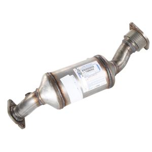 GM Genuine Parts 15886962 3-Way Catalytic Converter with Flange