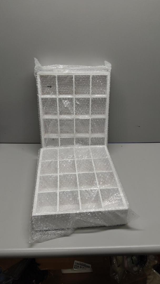 16 Grid Storage Rack, White 11"x15"