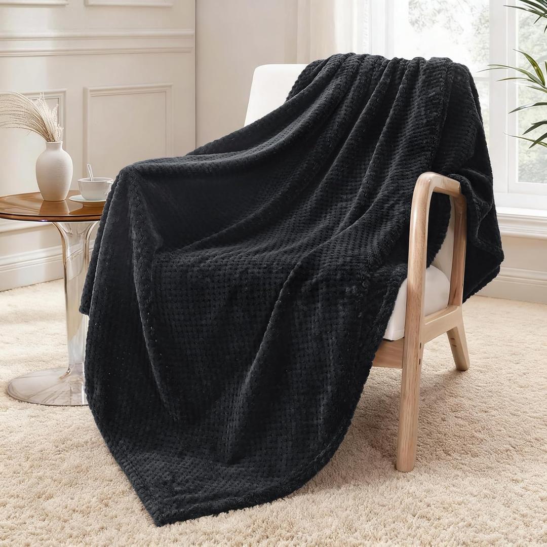 Exclusivo Mezcla Fleece Throw Blanket Extra Large, Super Soft and Warm Blankets for Couch, Sofa and Bed Waffle Textured, Cozy, Fuzzy and Lightweight (Black, 50x70 Inches)