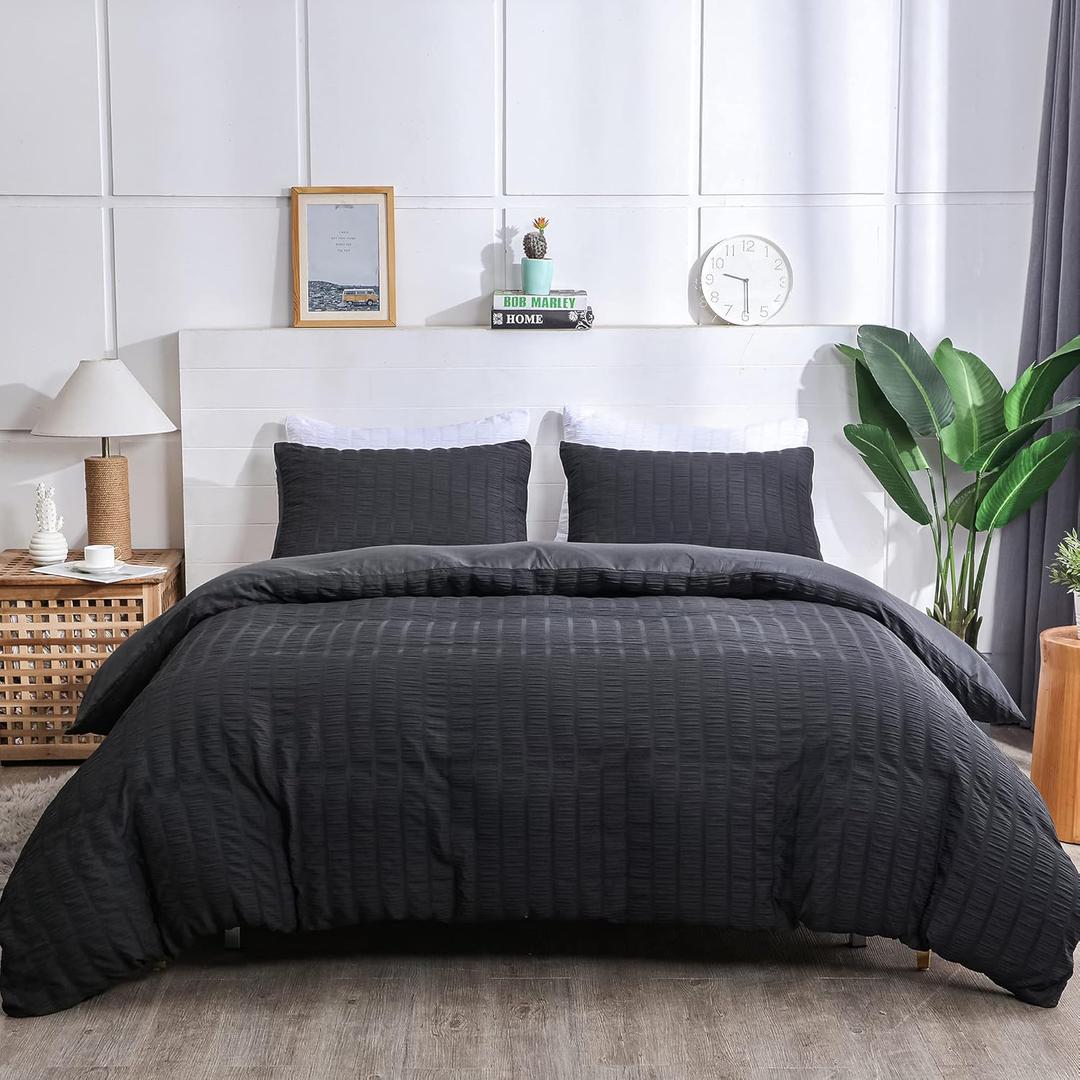 AveLom Seersucker Duvet Cover Set King Size (104 x 90 inches), 3 Pieces (1 Duvet Cover + 2 Pillow Cases), Black Ultra Soft Washed Microfiber, Textured Duvet Cover with Zipper Closure, Corner Ties, Black