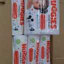 Huggies Snug & Dry Baby Diapers, Size 4 (22-37 lbs), 180 Count (6 Packs of 30), Packaging May Vary