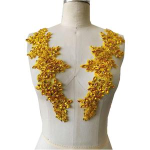 Zbroh Handmade red/White//Green/Blue Rhinestones Applique Sewing Beads Stones Trim lace Patches Accessory for Dress Clothes one Pair (Gold)