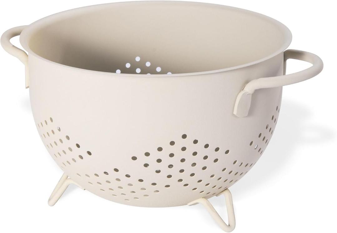 Metal Colander 5 Quart Powder Coated Self-draining Metal Strainer with Base,Kitchen Pasta Fruit Vegetable Basket with Double Handles (Sand Yellow)