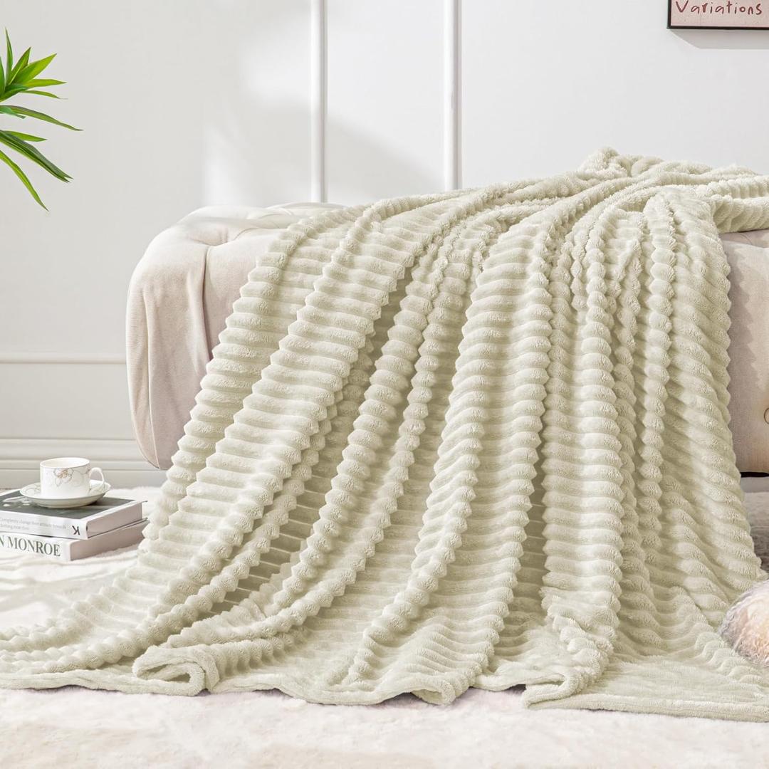 BEDELITE Fleece Blanket Twin Size 3D Ribbed Jacquard Soft and Warm Decorative Fuzzy Blankets Cozy, Fluffy, Plush Lightweight Throw Blankets for Couch, Bed, Sofa(Beige, 60x80 inches)