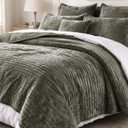 Velvet California King Quilt Set 106x118 3-Piece