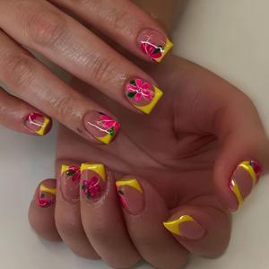 Square Press on Nails Short French Tip Fake Nails with Flower Designs False Nails Glossy Full Cover Acrylic Nail Press on Glue on Nail for Women 24Pcs