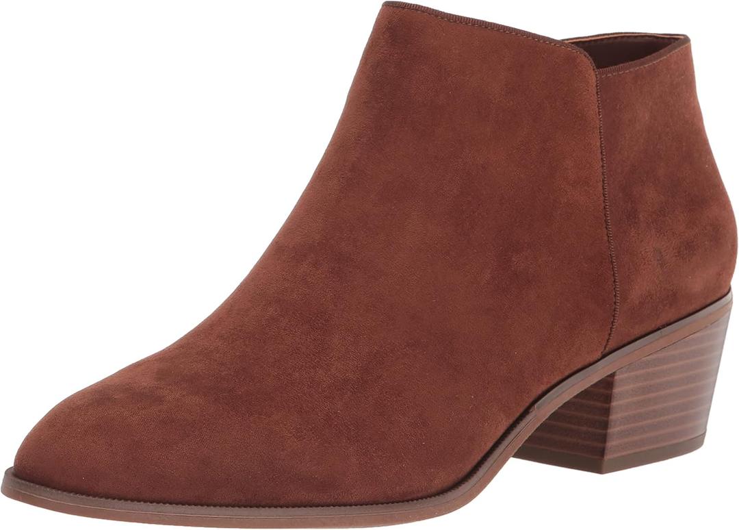 Amazon Essentials Women's Ankle Boots (9, Cognac)