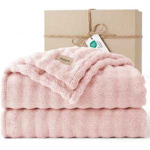 Bedsure 3D Fleece Bubble Blanket - GentleSoft Pink King Blanket for Bed Sofa Girls Room Decor - Luxury Soft Cozy Spring Gifts for Her Women, Lightweight, All Seasons, Crystal Pink, 108"90"