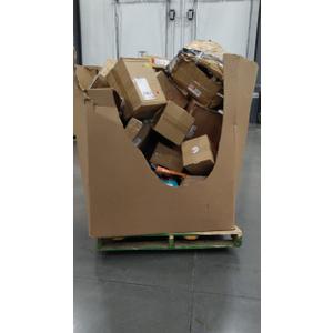 Pallet of salvage items
