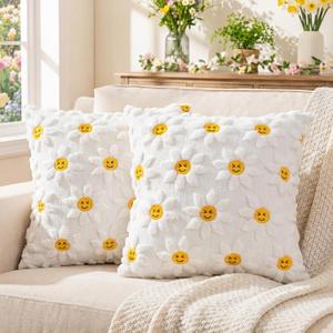 Emvency Spring Throw Pillow Covers 18x18 Set of 2, White Daisy Floral Sunflower Summer Decorative Pillow Cases Soft Plush Faux Fur Wool Couch Cushion Case for Couch Bed Sofa Living Room Home Decor
