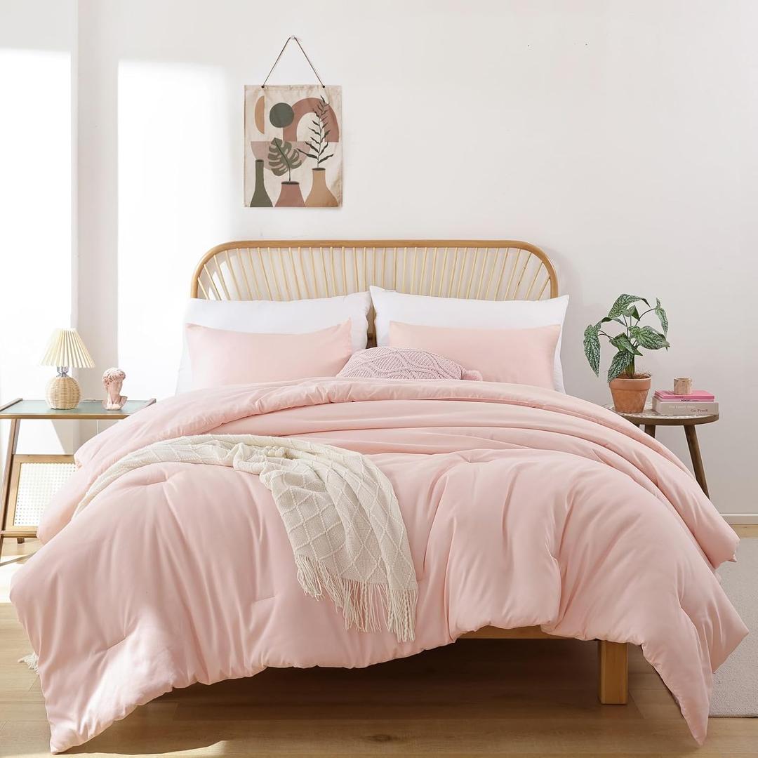 ROSGONIA Oversized King Comforter Blush, 3pcs(1 Comforter & 2 Pillowcases) Lightweight Oversized King Comforter Sets Bedding Blanket Quilts