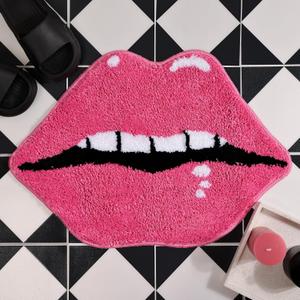 Panstar Pink Bathroom Rugs, Cute Lips Bath Mat Non Slip Lips Shaped Absorbent Bathtub Rug Bathroom Plush Shower Rugs, 1'6" x 2'1" 