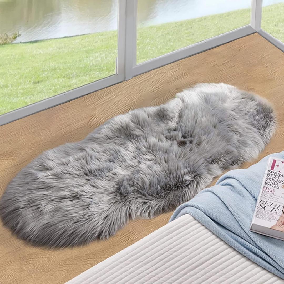 Light Grey Furry Washable Area Rugs for Living Room Faux Sheepskin Shaggy Fur Nursery Rug for Bedroom Cute Room 2x4 Rug