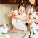 Hiceeden Nonstick Crepe Pan with Spreader, 10-Inch Tortilla Pan with Detachable Handle, Ceramic Coating Pancake Dosa Tawa Griddle Pan, for All Stove, Induction Compatible, PFOA Free (White)