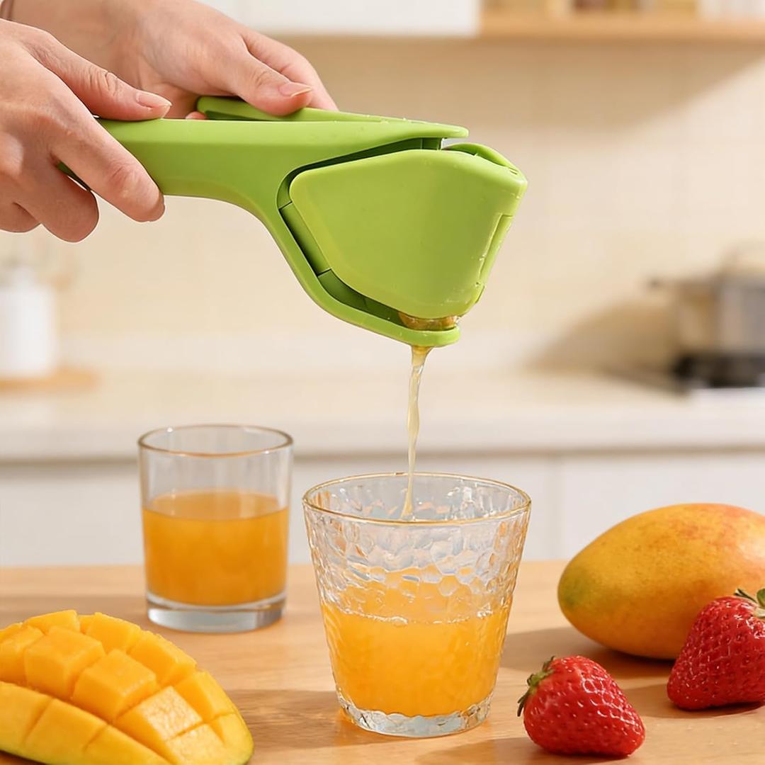 Lemon Squeezer Manual Juicer Handheld Citrus Press Portable Orange Lime Juicer Compact Fruit Press for Kitchen Travel(Green)