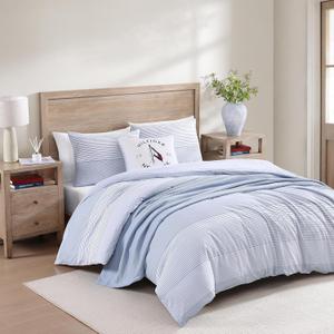 Tommy Hilfiger - Twin Comforter Set, Super Soft Bedding with Matching Sham, Breathable Bed Essentials (Modern Stripe White, Twin)