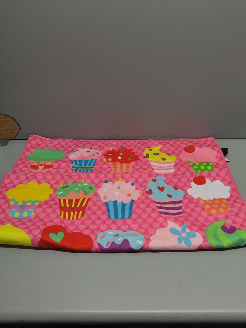 cabanana Sand Resistant Beach Towel - Quick Dry Microfiber Beach Towel 60x30 Inches Sandproof Pool Towels, Thin Lightweight Compact for Travel Swimming Bath for Adults Women Men (Cupcake)