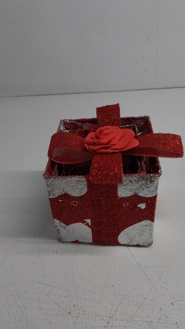 Valentines Day Decor Lighted Gift Boxes, Set of 4 Valentine's Day Gifts Decorations for Indoor Outdoor Room Decor, 60 LED Light Up Gifts Battery Operated for Valentine's Day Wedding