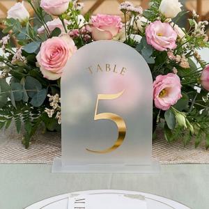 UNIQOOO Frosted Arch Wedding Table Numbers 1-20, Gold Foil Printed 5x7 Acrylic Display Signs and Holders, Pack of 20, Perfect for Centerpiece, Reception, Decoration, Party, Anniversary, Event