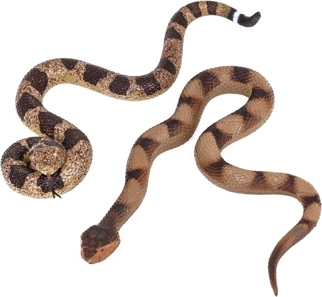 2Pcs Realistic Fake Snakes Toy Lifelike Rubber Rattlesnake Snake Scare Birds and Squirrels Tricky Model Snake Toys for Gift Party Favors or Halloween Decoration Props