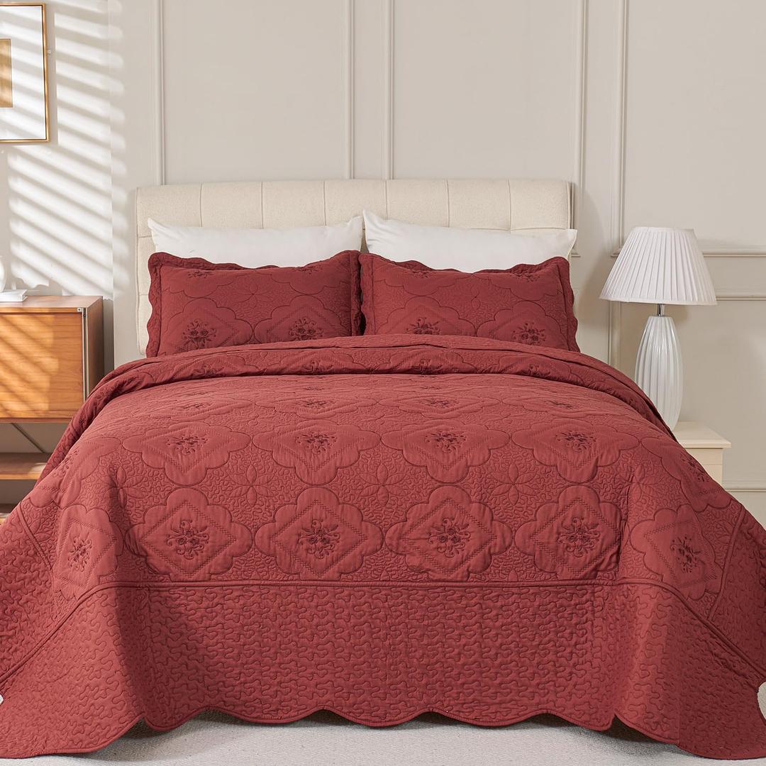 Cmfshape Floral Embroidery Quilt Set,3 Pieces King Quilt Bedding Set,Classic Diamond Pattern Quilts,Ultra Soft Lightweight Reversible Bedspread Coverlets for All Season(Burgundy,102"x90")