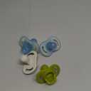 Tommee Tippee Stay Put Pacifier Set, Contains 2 Ultra-Light StayPut Glow in The Dark Pacifiers and 2 Ultra-Light StayPut Pacifiers, 6-18 Months, One-Piece Silicone Design, Pack of 4