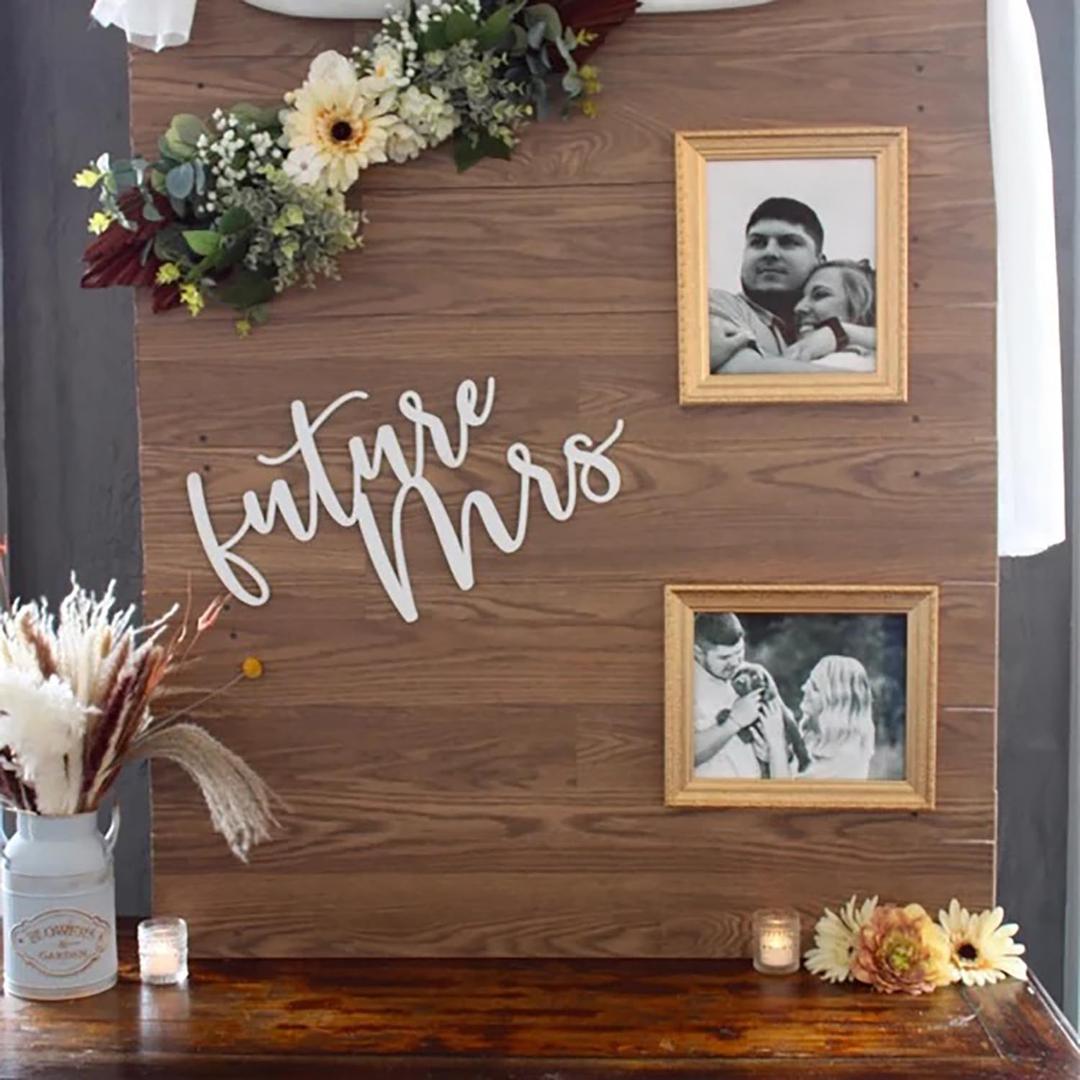 Future Mrs Sign for Backdrop,Wooden Bridal Shower Party Decorations,Miss to Mrs Sign for Bachelorette Party Decor,Engagement Wedding Bridal Shower Party Supplies